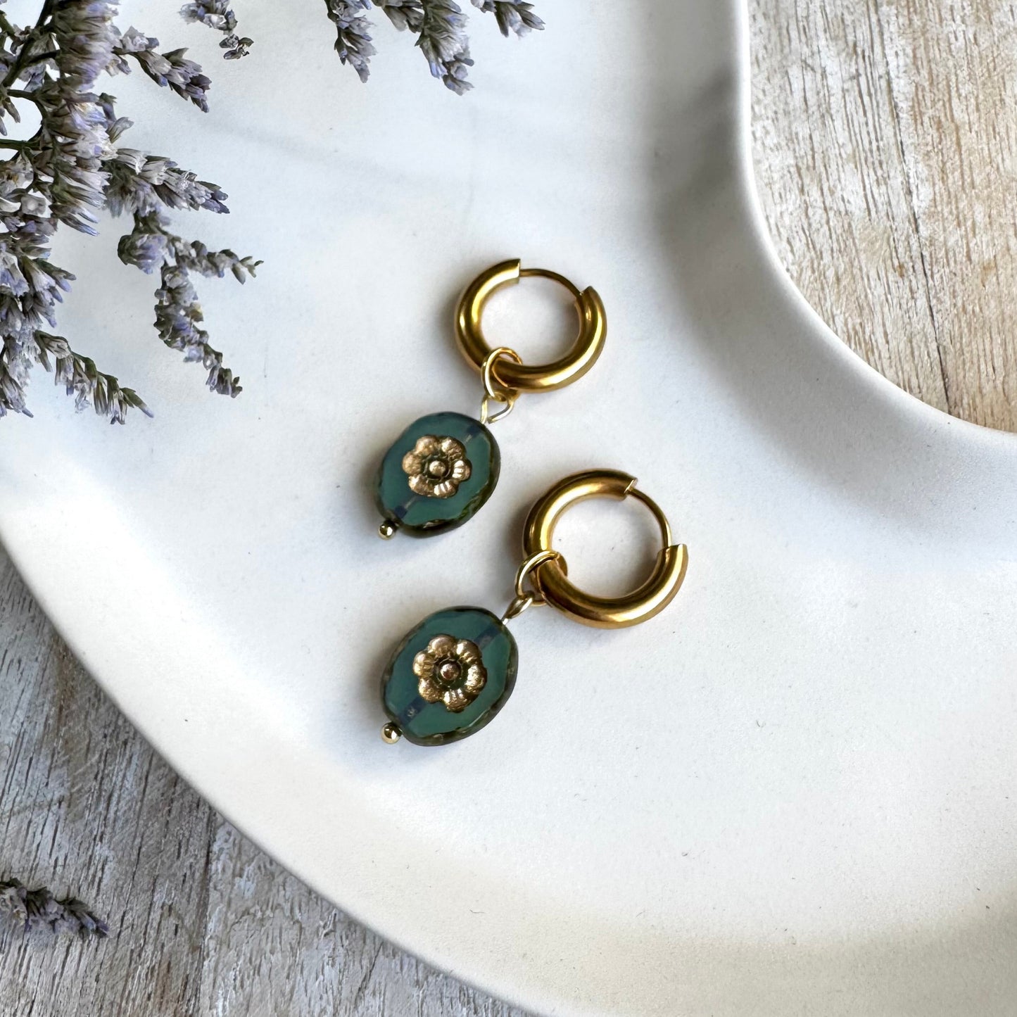 Oval Flower -riipukset ⎮ Kulta/hopea