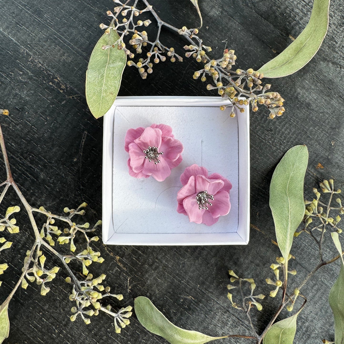 Kuiske -nappikorvakorut ⎮ Kulta/hopea