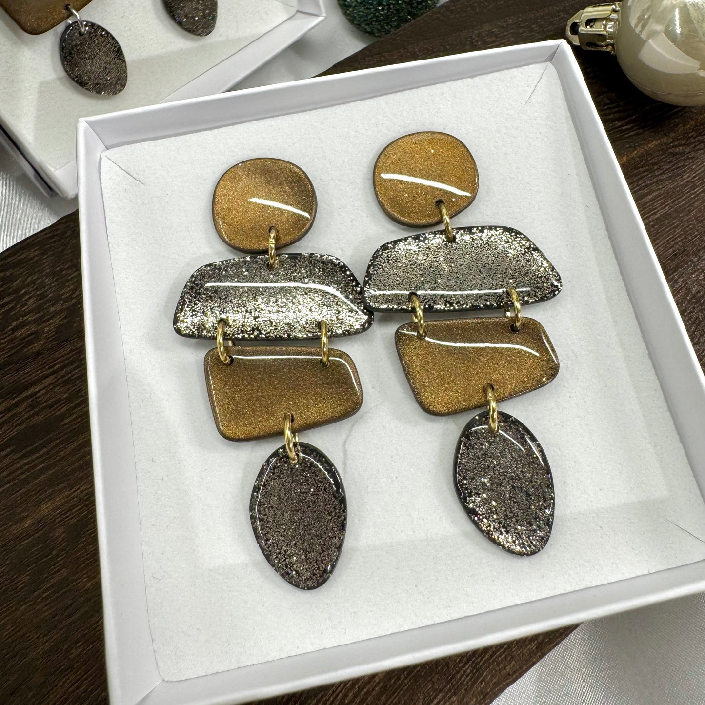 Polku -korvakorut ⎮ Kulta/hopea