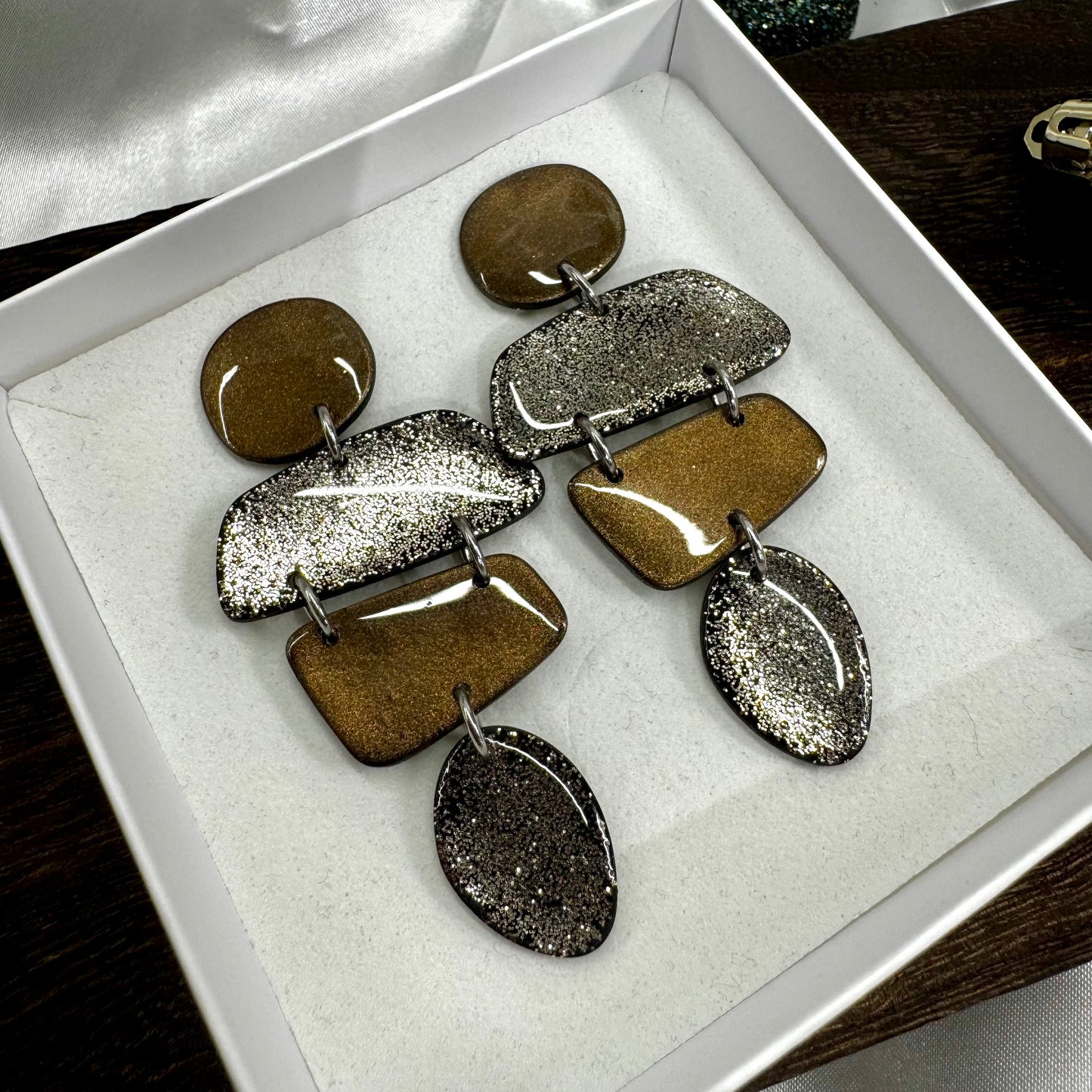 Polku -korvakorut ⎮ Kulta/hopea