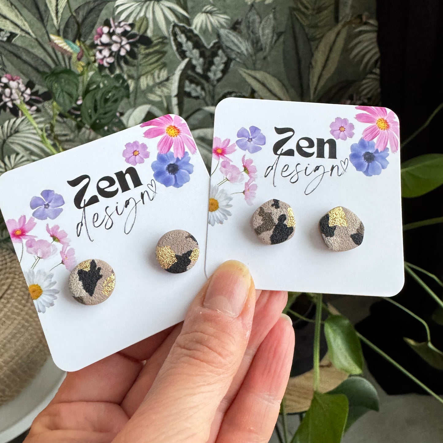 Mini-nappikorvakorut