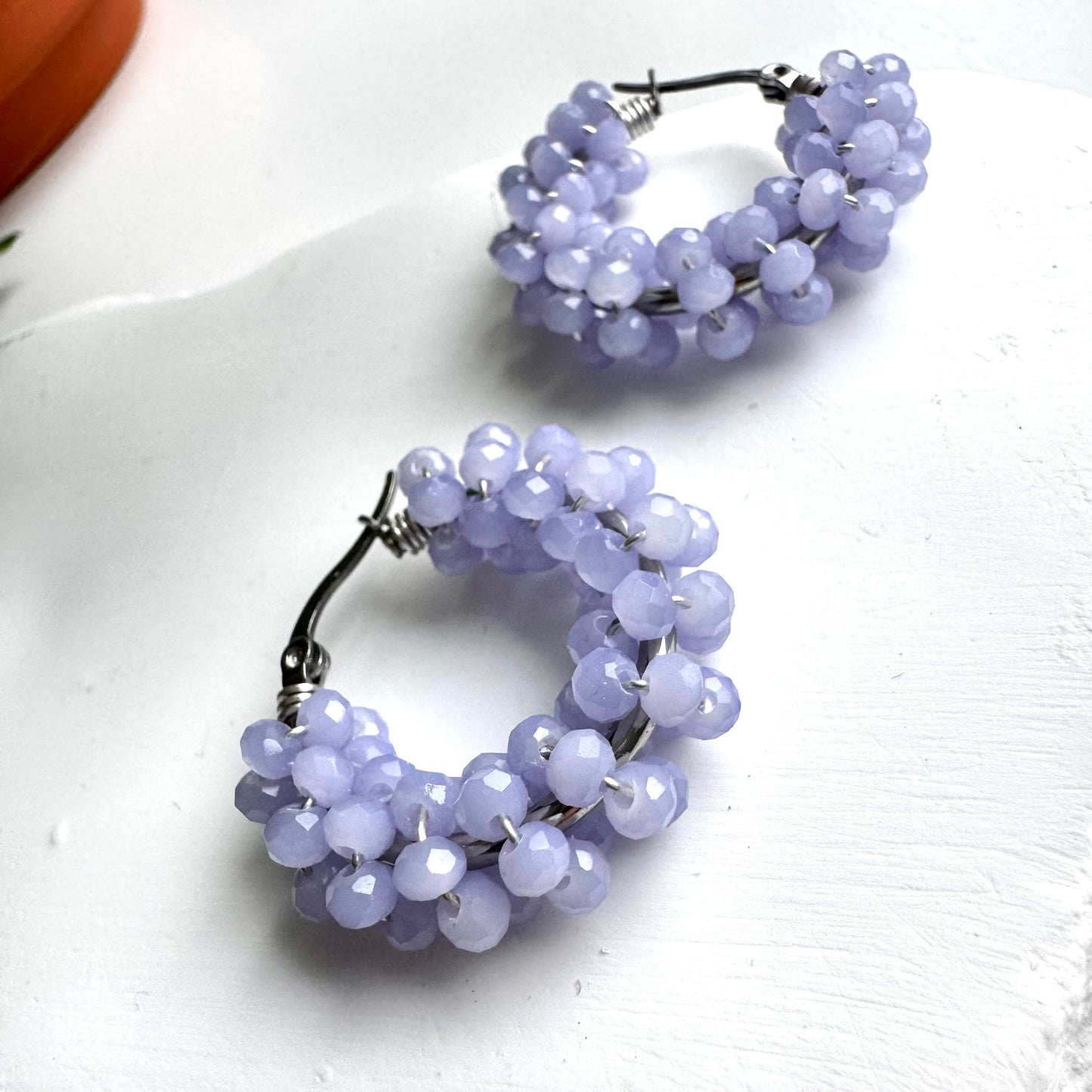 Sirkus M -korvakorut ⎮ Hopea