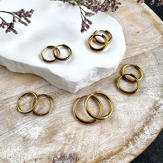 Huggie-renkaat ⎮ Kulta ⎮ Eri kokoja