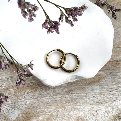 Huggie-renkaat ⎮ Kulta ⎮ Eri kokoja