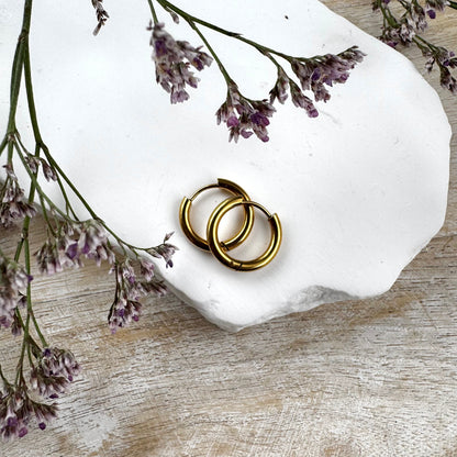 Huggie-renkaat ⎮ Kulta ⎮ Eri kokoja