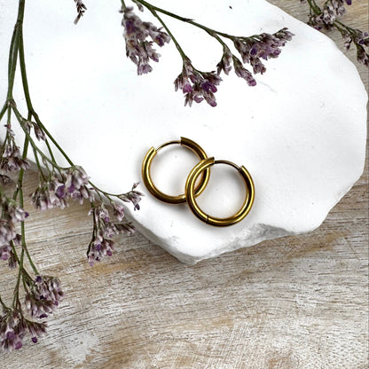 Huggie-renkaat ⎮ Kulta ⎮ Eri kokoja