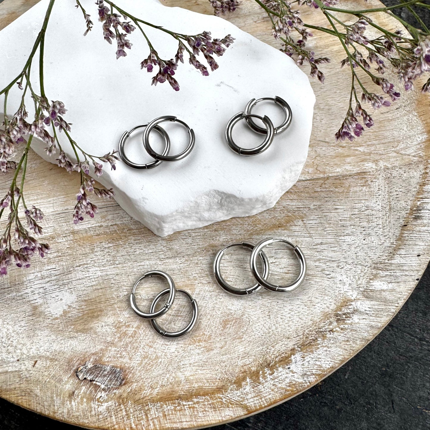 Huggie-renkaat ⎮ Hopea ⎮ Eri kokoja